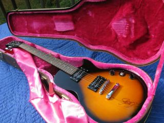 Gibson Epiphone Les Paul Special - II Guitar Slash Autographed (Guns N Roses) Case 4