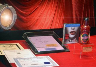 True Blood Screen - Prop Bottle,  Signed Script In Case,  Uacc,  Blu Ray Dvd