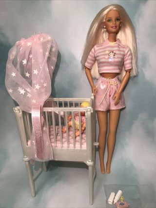 Barbie & Krissy Bedtime Baby Doll Crib & Accessories Glow In The Dark Set 2000