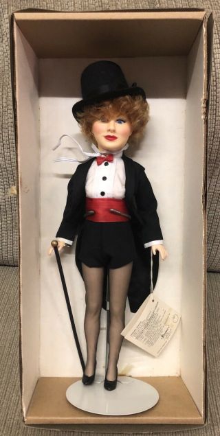 1985 Effanbee Lucy Doll Lucille Ball Legend Series Hat Wand Stand Box
