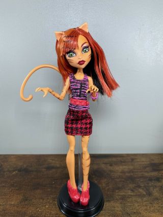 Mattel Monster High Toralei Stripe Coffin Bean Doll