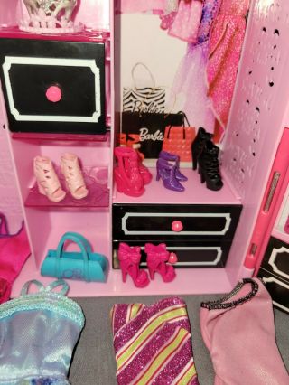 Barbie Ultimate Fashionista Storage Closet Carrying Case,  clothes & accessories 3