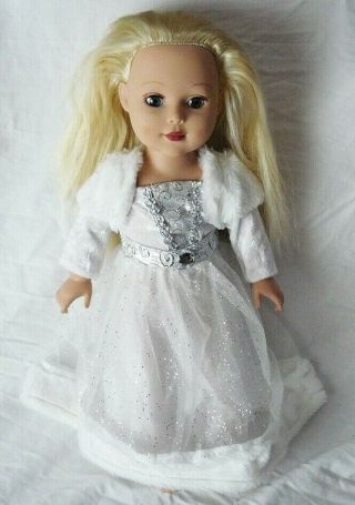 2009 Madame Alexander 18 Inch Blonde Hair/blue Eyes Doll W/ Ag Winter Dress