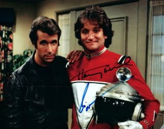 Henry Winkler Robin Williams Signed 8x10 Autographed Photo,