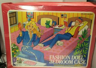 Vintage 1985 Fashion Doll Bedroom Case Tara Toy Corp.  No 10900 Dollhouse Storage