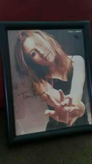 Tori Amos - Signed Autograph 8x10 Photo - Classicgraphs