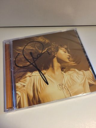 Taylor Swift Hand Signed Autographed Evermore Cd Album