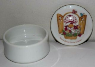 Vintage 1980 Strawberry Shortcake Fine Porcelain Trinket Box / Home Sweet Home