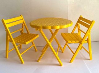 1999 Mattel Barbie Bake Shop & Cafe Yellow Table And Chairs Furniture Set
