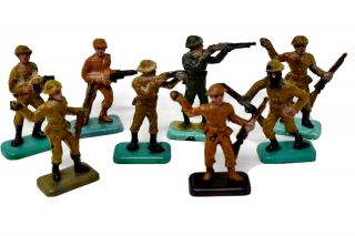 Vintage Reliable Wwii 8 Toy Soldiers Early Plastic Canada 1950 