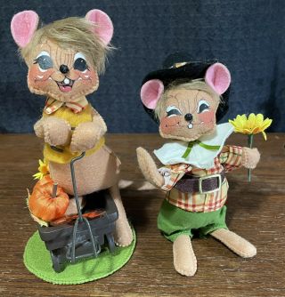 2 Annalee 8” Mice Mouse Pilgrim Dolls Figures Thanksgiving Pumpkin Sunflower