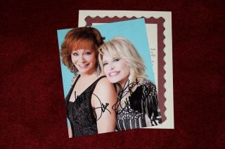 Reba Mcentire & Dolly Parton Photograph Handsigned 8 X 10,  With