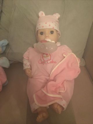 Zapf Baby Annabell Doll Cries Gurgles Open / Close Eyes With Outfit & Bottle