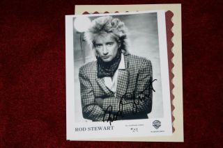 Rod Stewart B/w Photograph Handsigned 8 X 10,  With