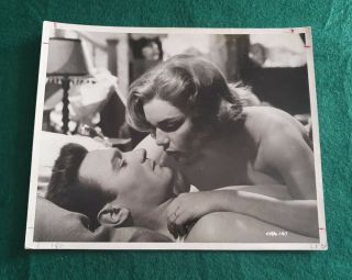 Room At The Top (1959) 8x10 " Photo - Laurence Harvey & Simone Signoret