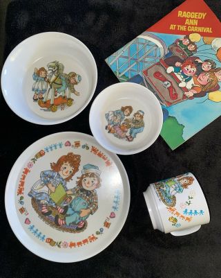 Vintage 1969 4 Pc Raggedy Ann And Andy Dish Set Oneida Plate,  Cup,  Bowl,  Dish,  &book