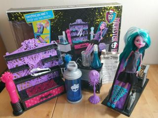 Create - A - Monster Colour - Me - Creepy Design Chamber Monster High Boxed