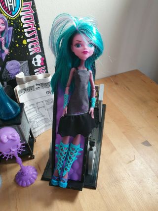 Create - a - monster colour - me - creepy design chamber Monster high boxed 2