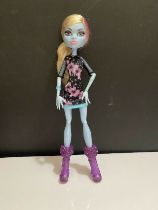 Mattel Monster High Abbey Bominable Coffin Bean 11” Girl Doll